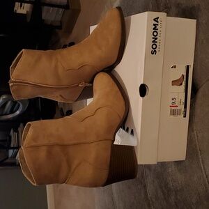 NWT 9.5 Tan Boots from Sonoma
